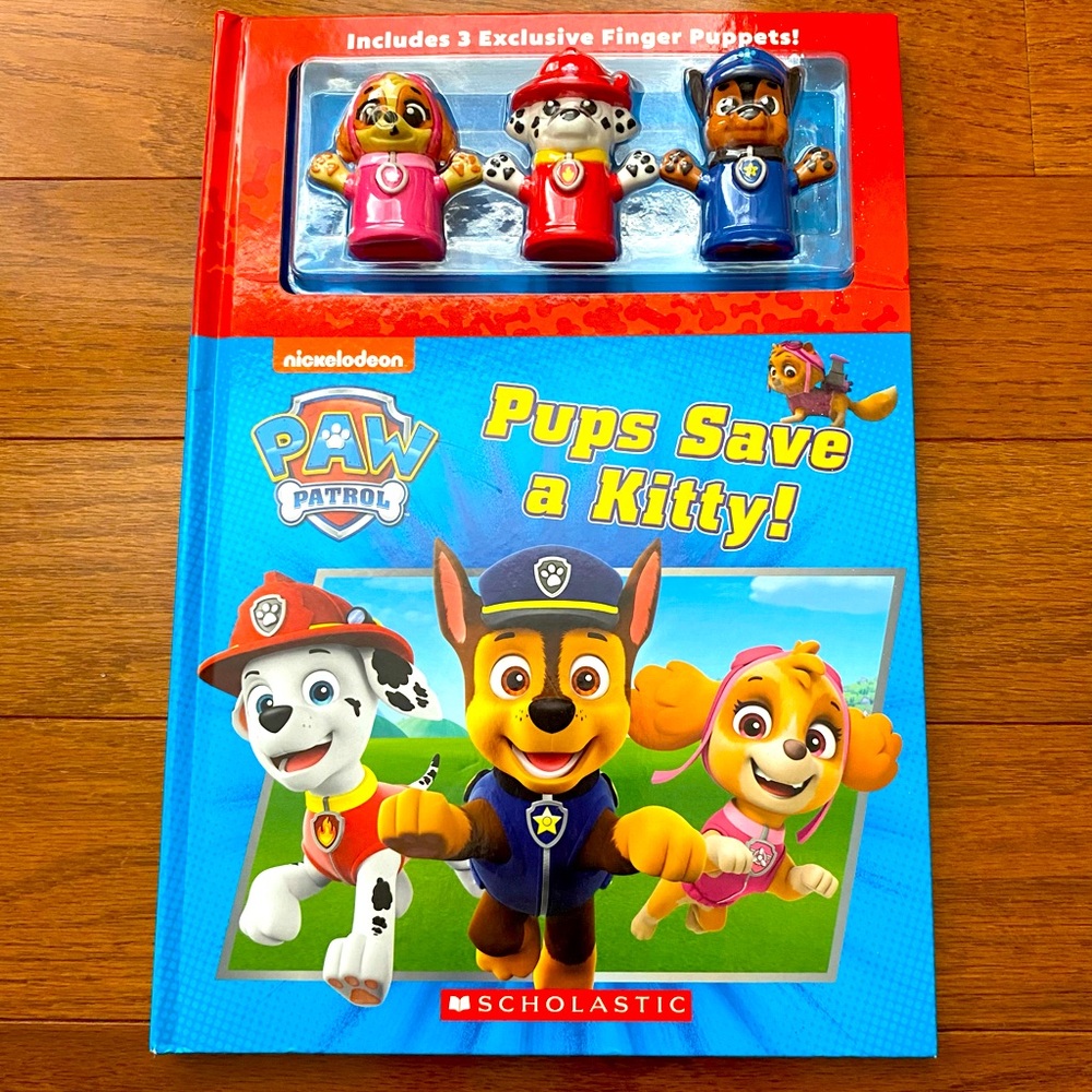 Scholastic PAW Patrol Adventure Book with 3 Finger Puppets